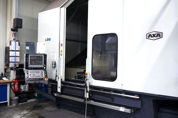 CNC machining centre AXA VSC 3-2000M